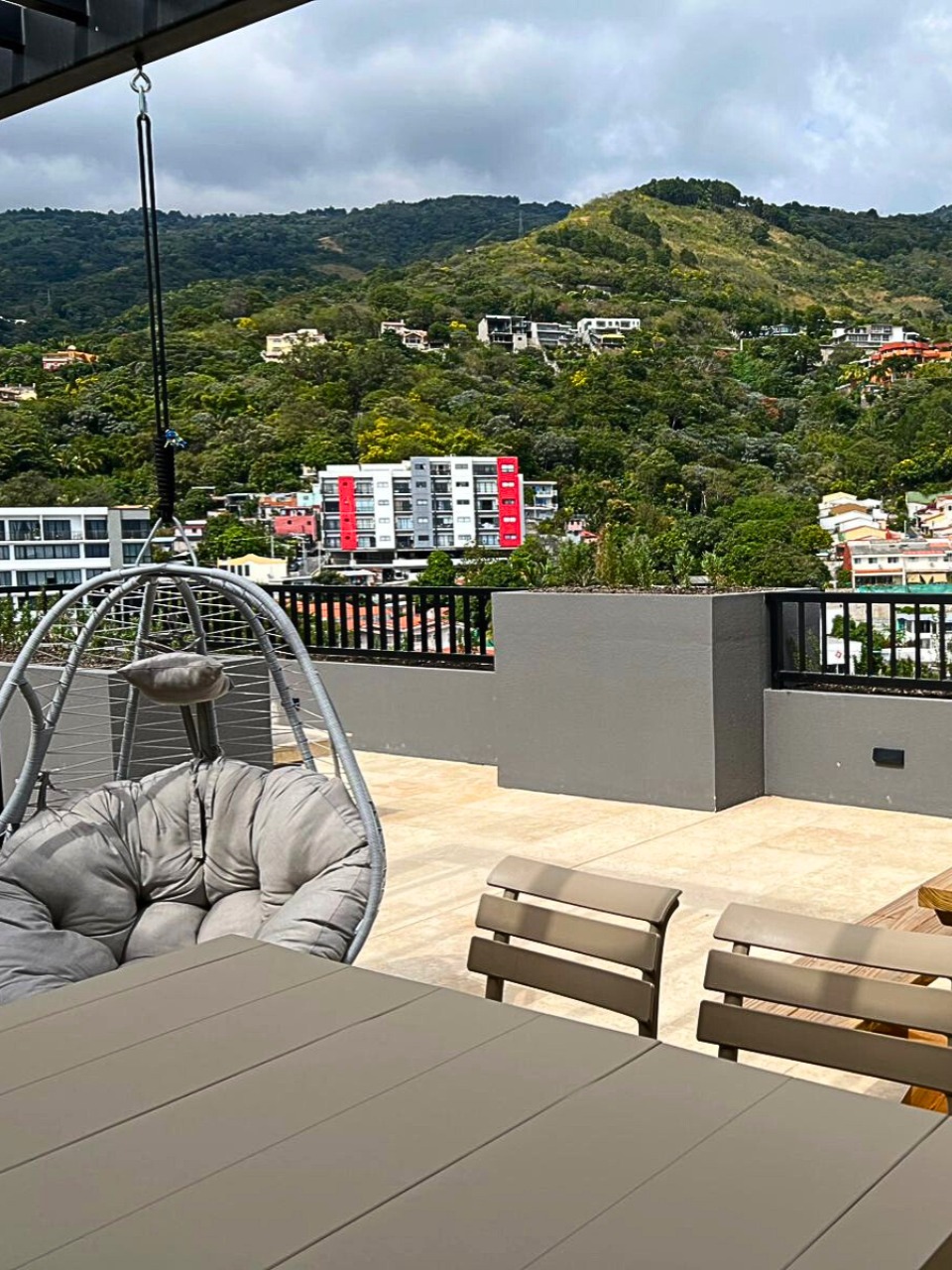 078aa948-446d-4c02-913a-95f3d0a4c96a