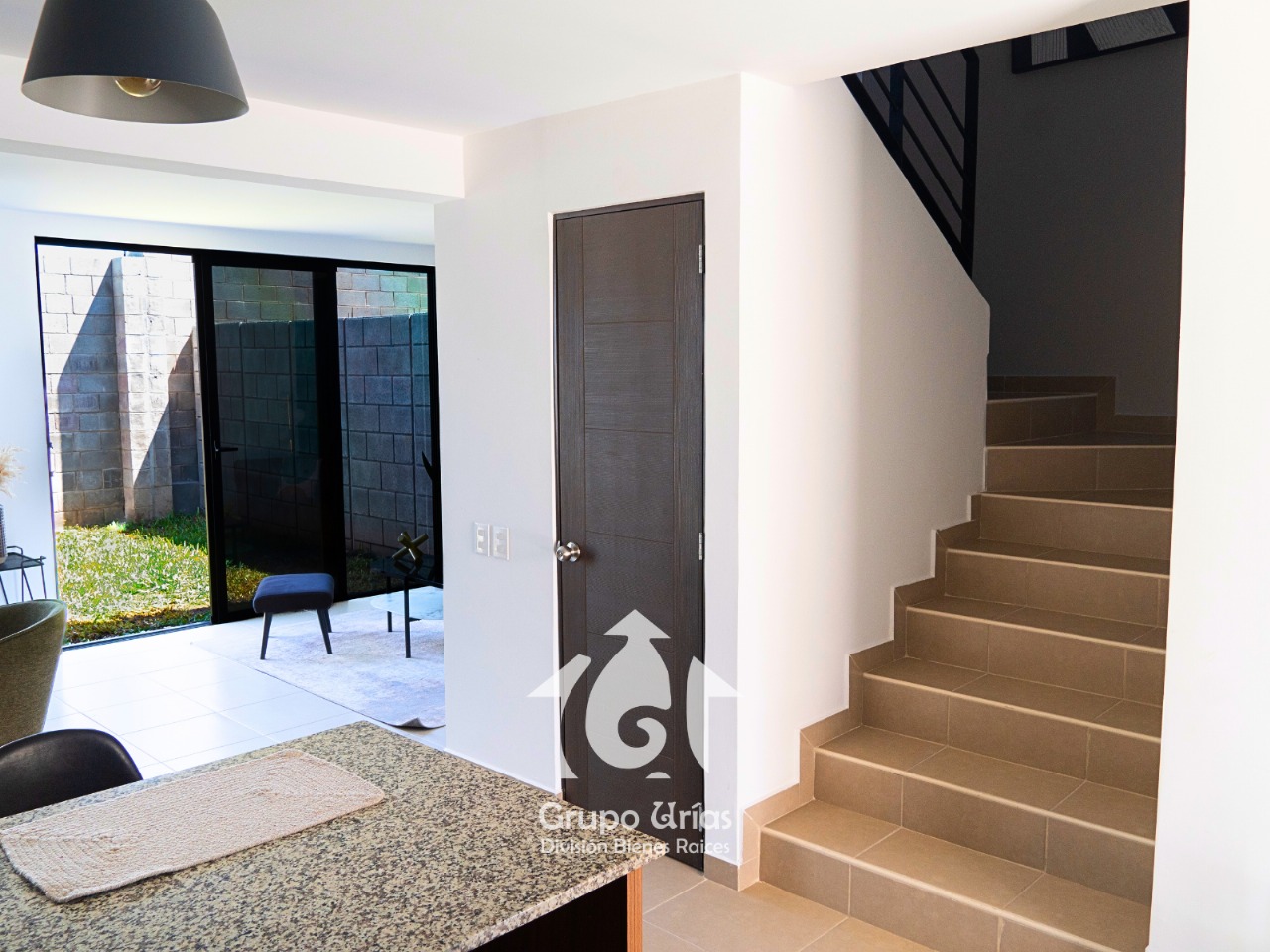 795657b5-7fbe-4f59-a072-43d3aa135820