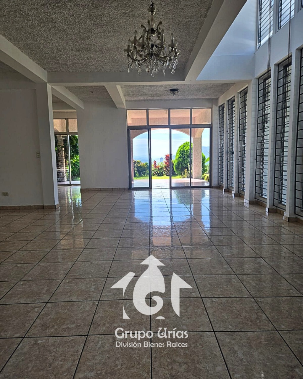 ee2b74b3-529c-45ab-a207-987d38c0972a